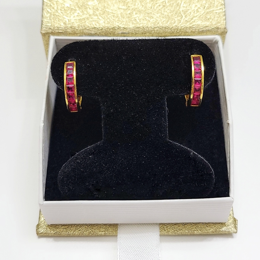 ✨SALE✨ 18K Gold Ruby Vintage Hoop Earrings